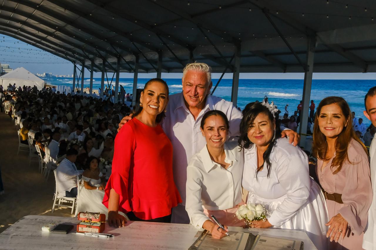 Se casan 357 parejas en Cancún previo al Día del Amor