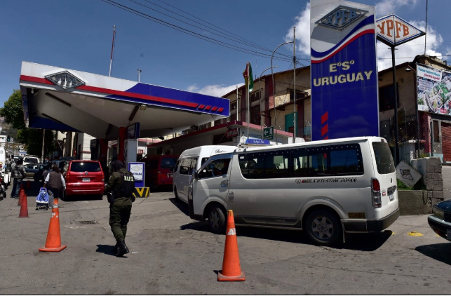 Bolivia pone fin a 20 años de subsidios a combustibles