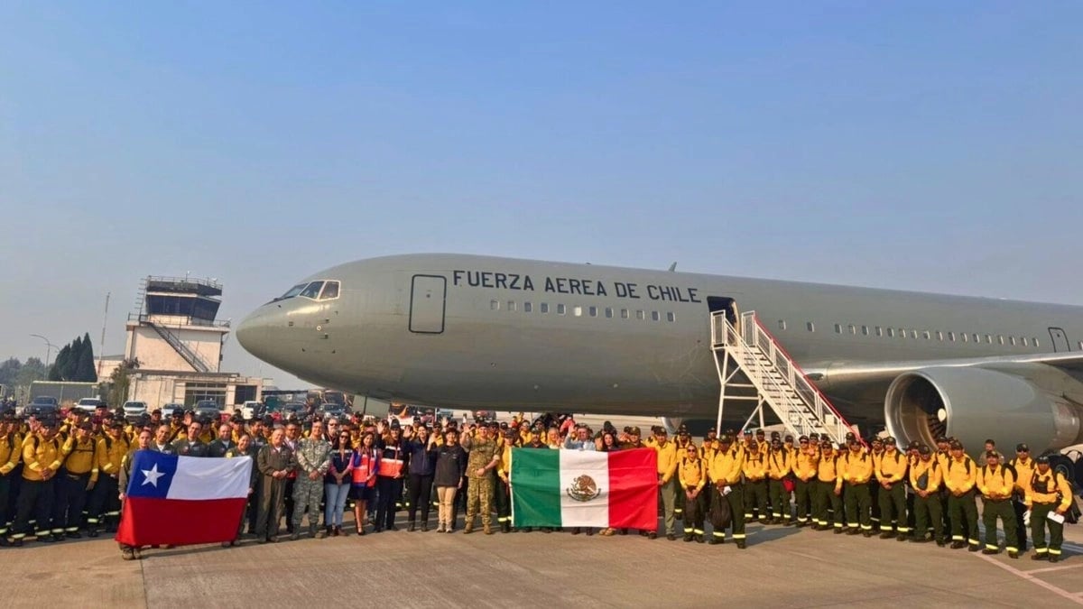 Arriba a Chile brigada mexicana de 145 bomberos forestales a combatir incendios