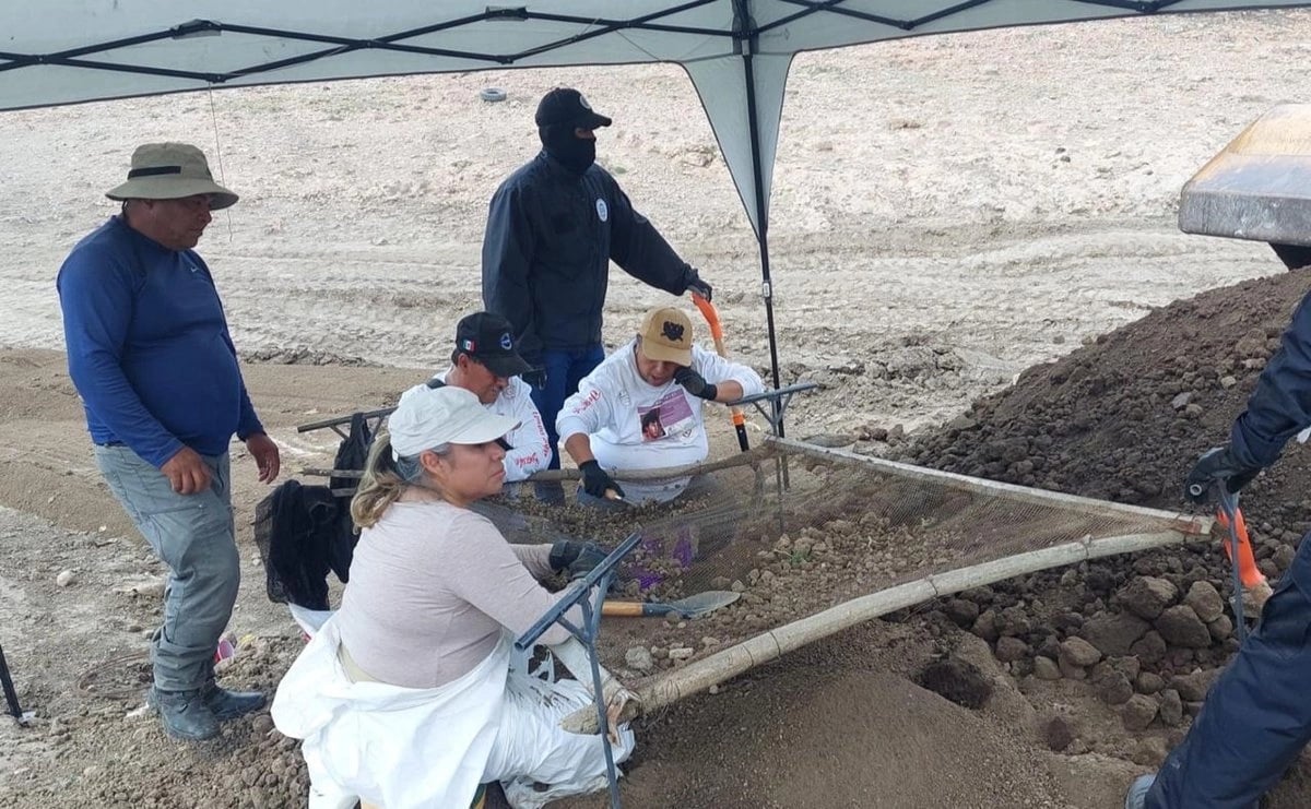 Colectivo Desaparecidos Querétaro localiza restos humanos en fosa clandestina de La Llave