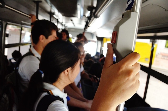 Colocan botones de pánico en transporte público de Mérida