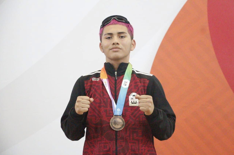Emiliano López Valadez pone a Tulum en el mapa nacional del boxeo