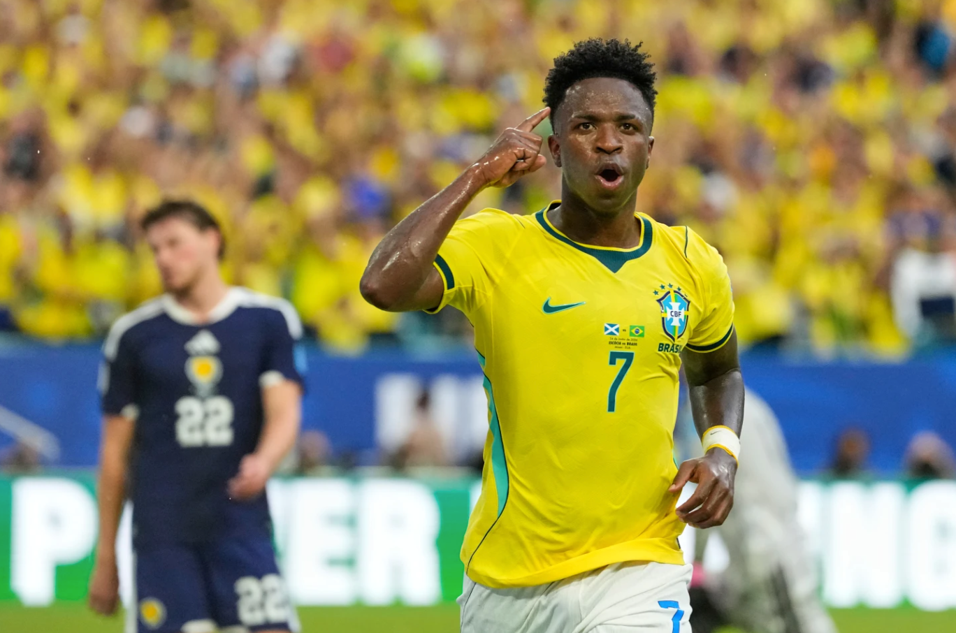 Vinícius Júnior anota dos goles y Brasil vence a Escocia por 3-0 para ganar su grupo en el Mundial