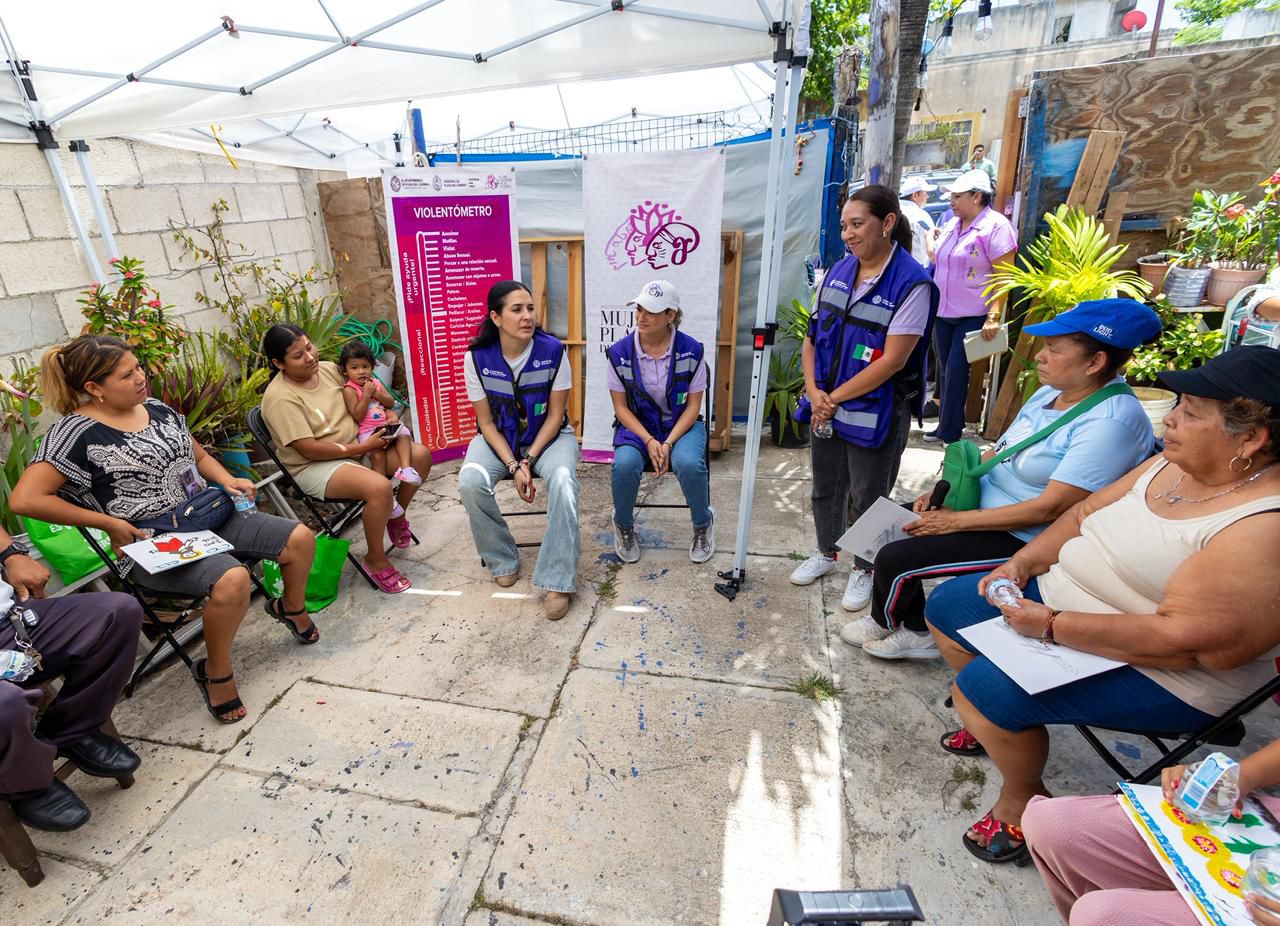 Estefanía Mercado acompaña a las brigadas para prevenir la violencia contra las mujeres en Playa del Carmen