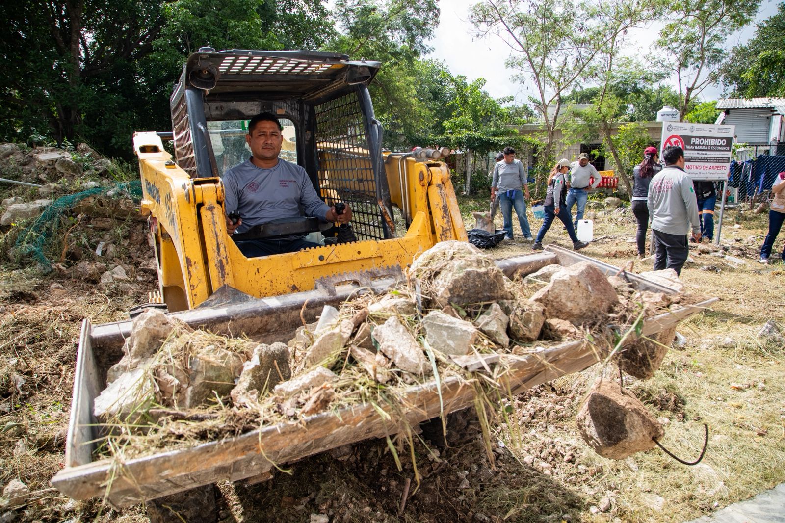 Llega Mega Brigada de Servicios Públicos a Puerto Aventuras
