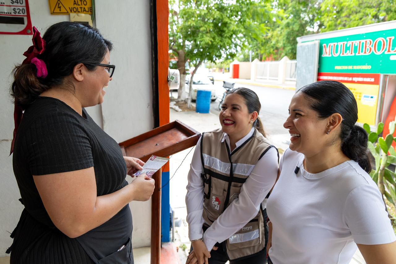 Brigadas de Transformación fortalecen más de mil negocios en Playa del Carmen