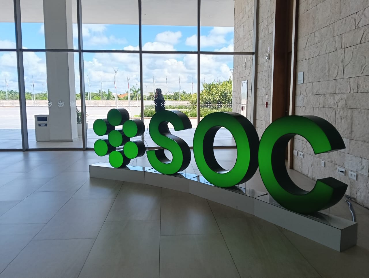 Exhortan a los ciudadanos a verificar identidad de los brokers que comercializan en el Caribe Mexicano