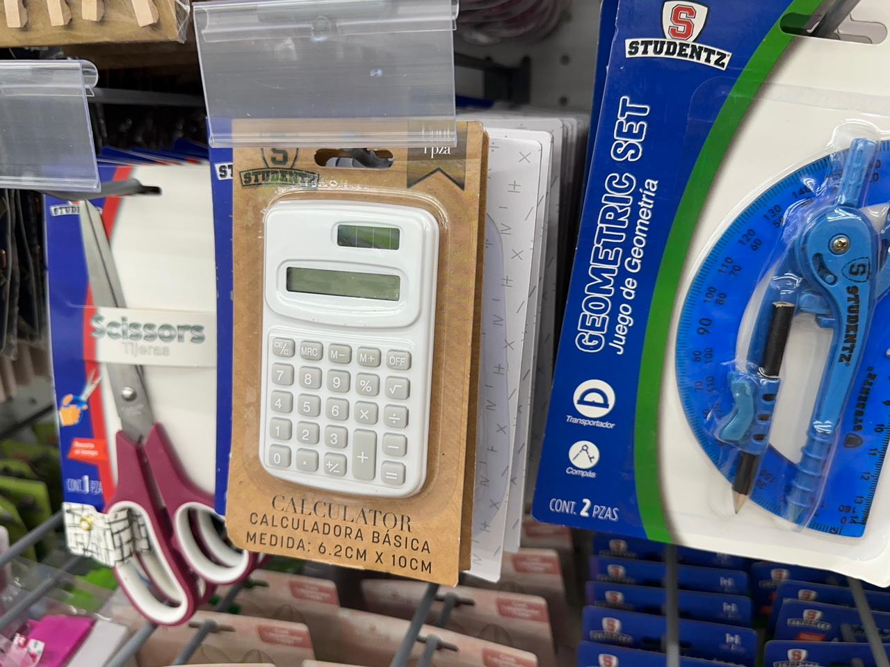 Regreso a clases: Ante quejas por alto costo en útiles escolares en Tulum, recomiendan a padres consultar listas de SEP en línea