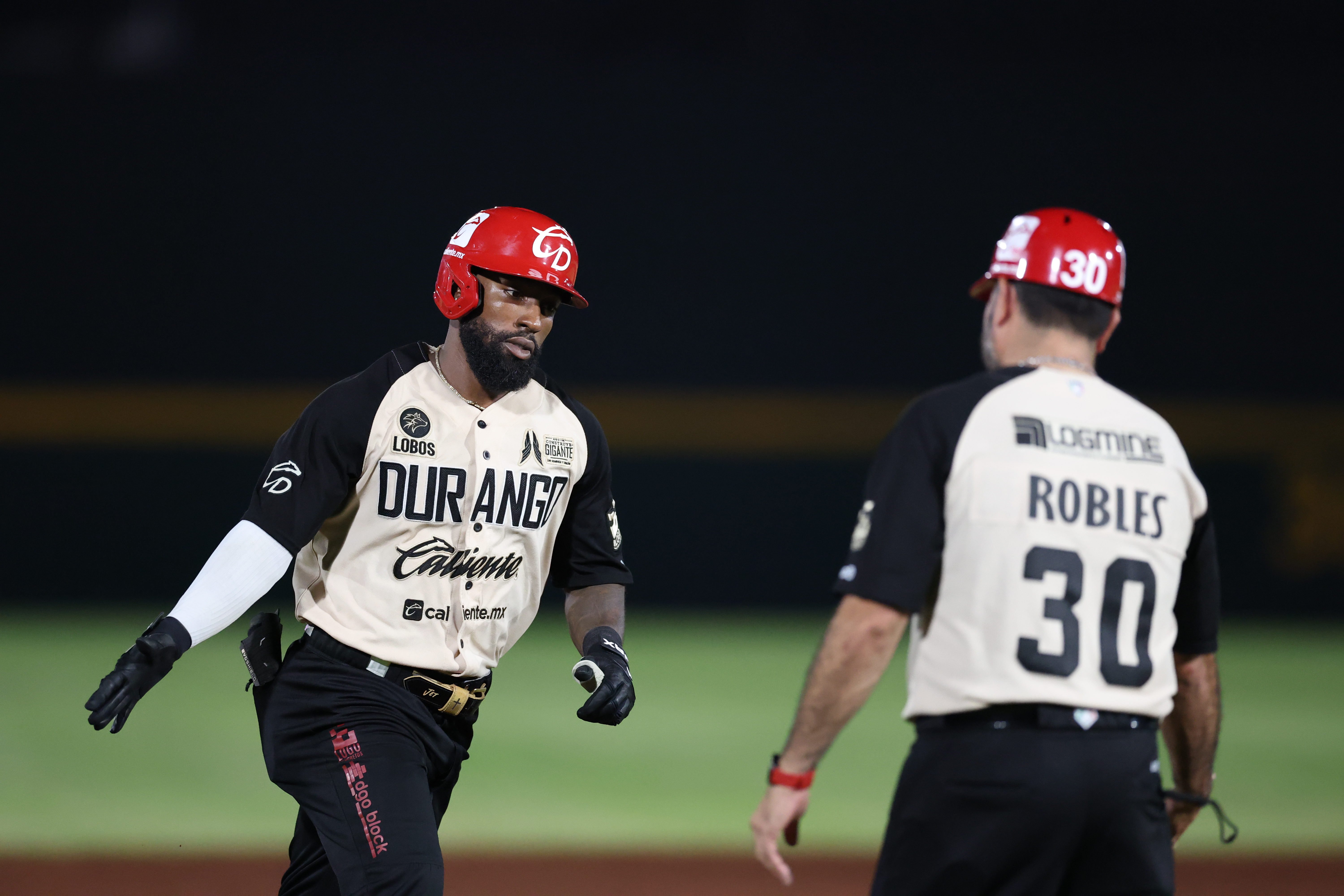 Despaigne brilla y Durango barre a los Leones en el Kukulcán: 9-1