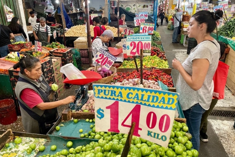 Precio de la canasta básica será de 910 pesos en los próximos seis meses