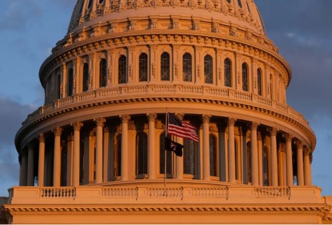 Cámara de EU aprueba proyecto que prohíbe tratamientos de afirmación de género para menores