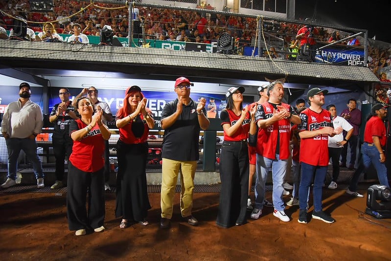 MC Campeche niega estar involucrado en abucheos a Layda Sansores en juego de béisbol 