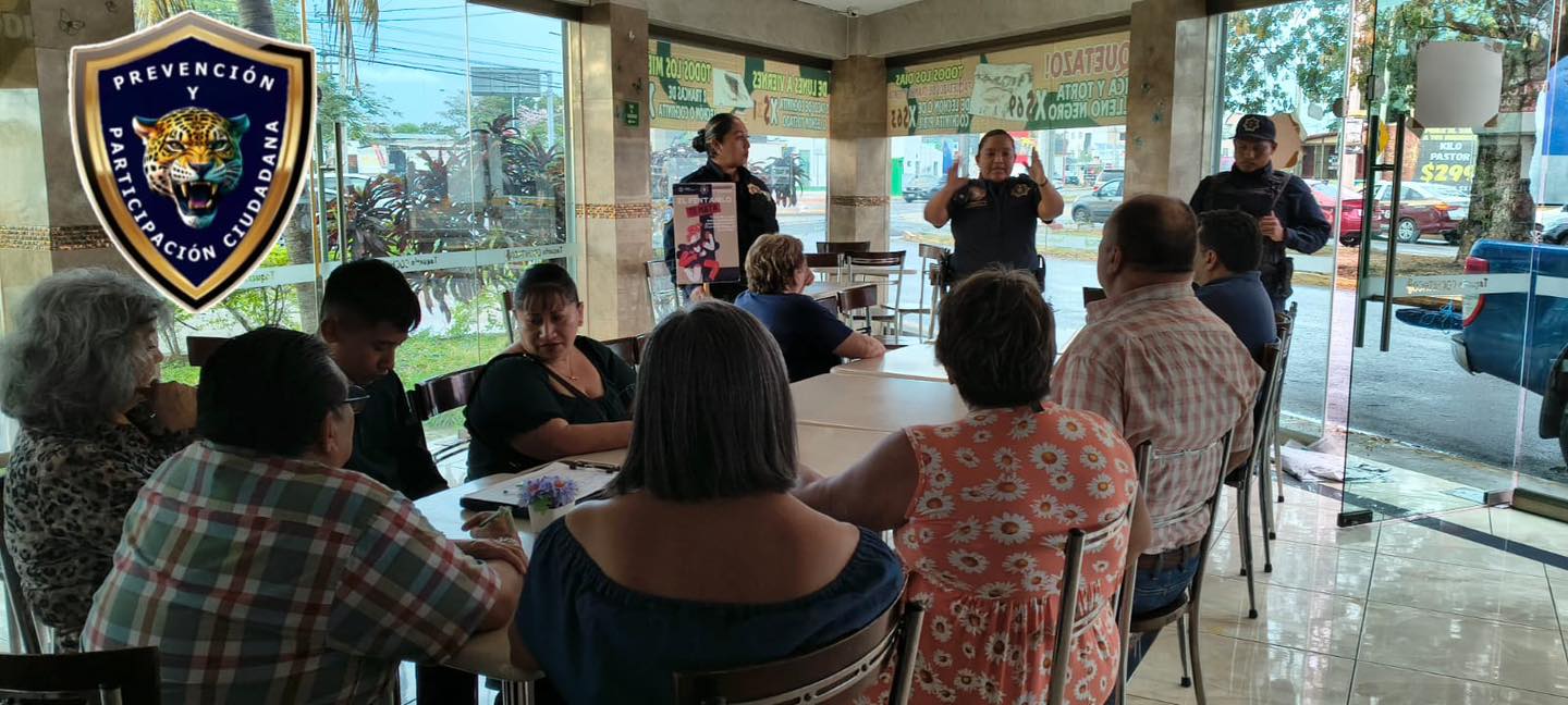 Imparten taller '''Peligros Ocultos y Vida Digital de los Hijos'' en Campeche