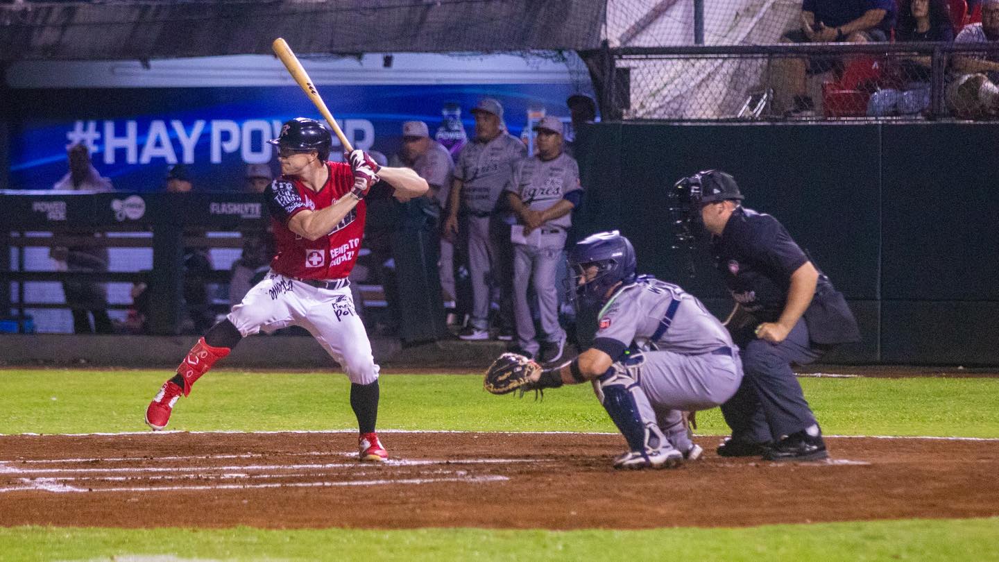 Inauguran temporada de Beisbol en el Nelson Barrera con victoria para los Piratas de Campeche 