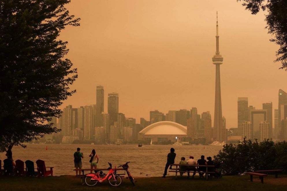 Crece alerta en Canadá por 209 incendios fuera de control; humo afecta varias ciudades de EU