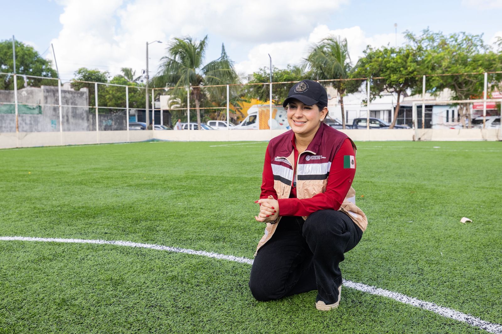 Estefanía Mercado impulsa rehabilitación de canchas con pasto sintético en Playa del Carmen