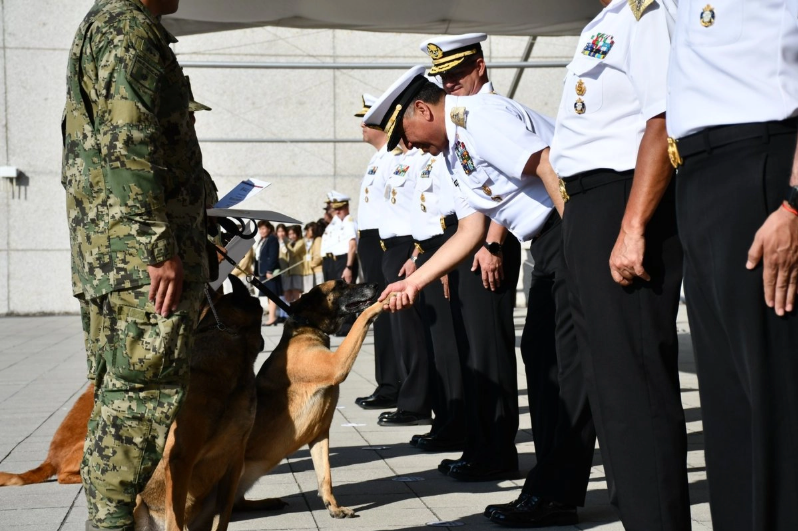 Semar jubila con honores a los binomios caninos Niko, Hunter e Hidra; sirvieron en rescate y seguridad nacional
