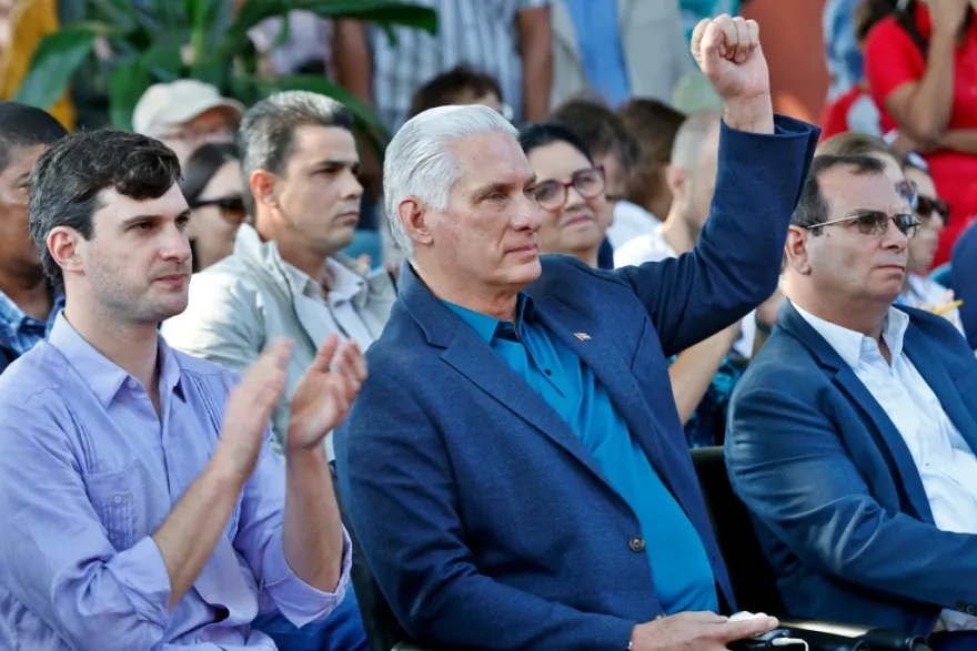 China afirma que ''apoyará con firmeza'' a Cuba ante la presión de EU