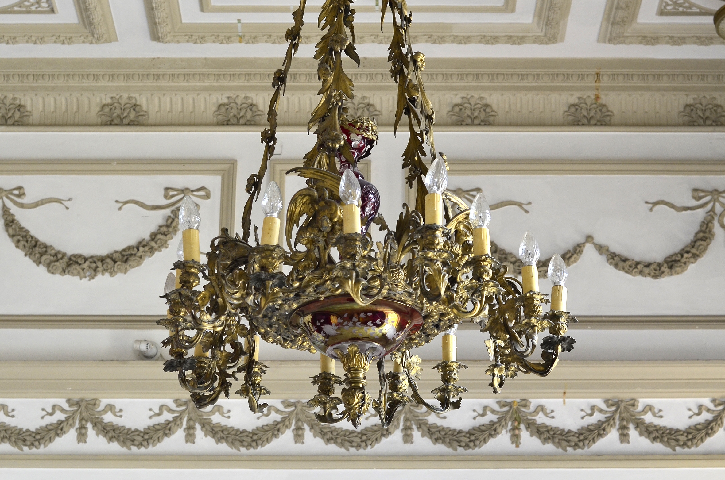 Libro en maya-español busca acercar a niños a la arquitectura