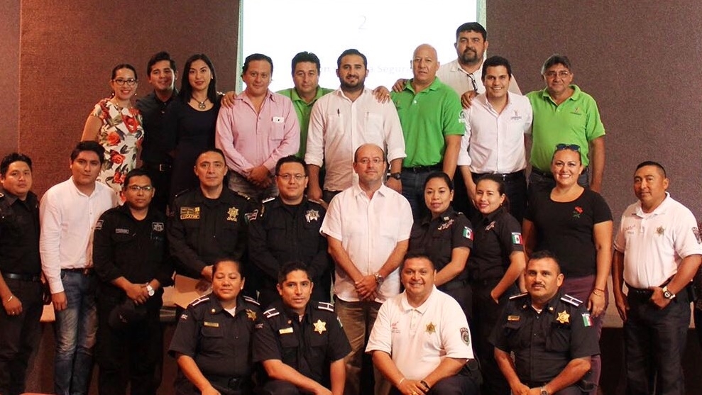 Capacitan a funcionarios para prevenir violencias
