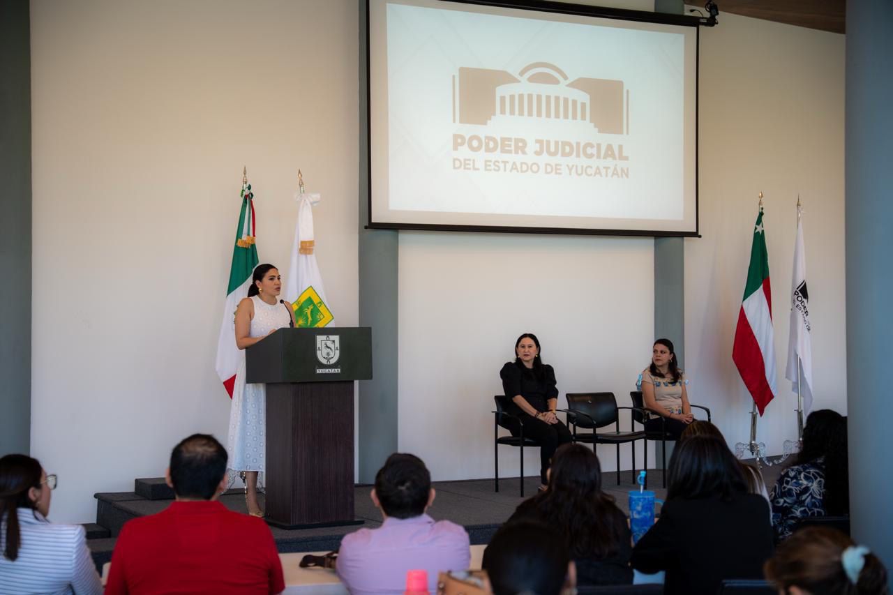 Juzgadores y personal del Poder Judicial de Yucatán se capacitan en justicia restaurativa en el ámbito familiar
