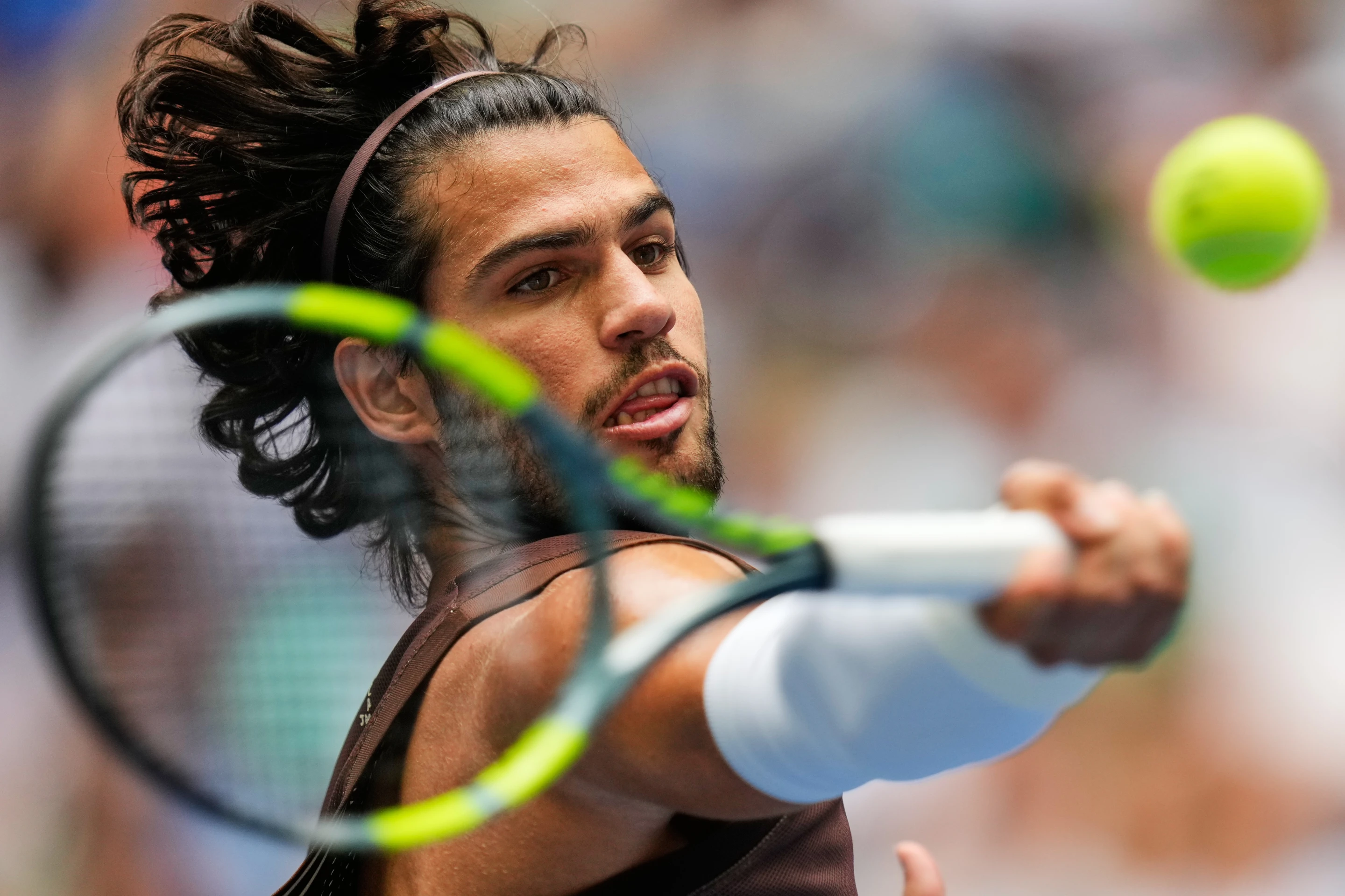 Alcaraz deja atrás las dudas y regresa con alentadora victoria en el US Open