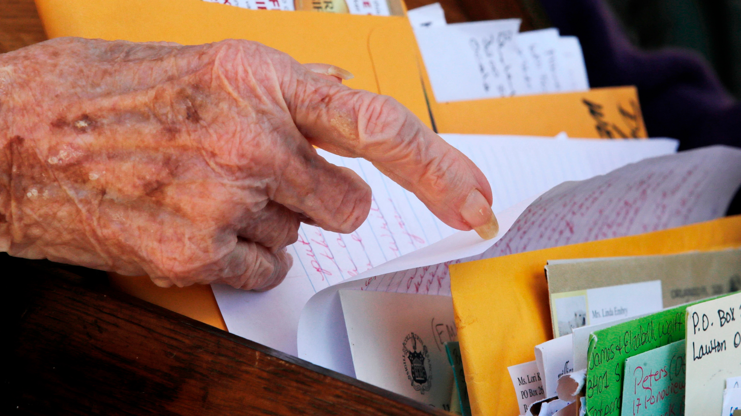Cartas manuscritas o electrónicas, ¿qué es mejor?