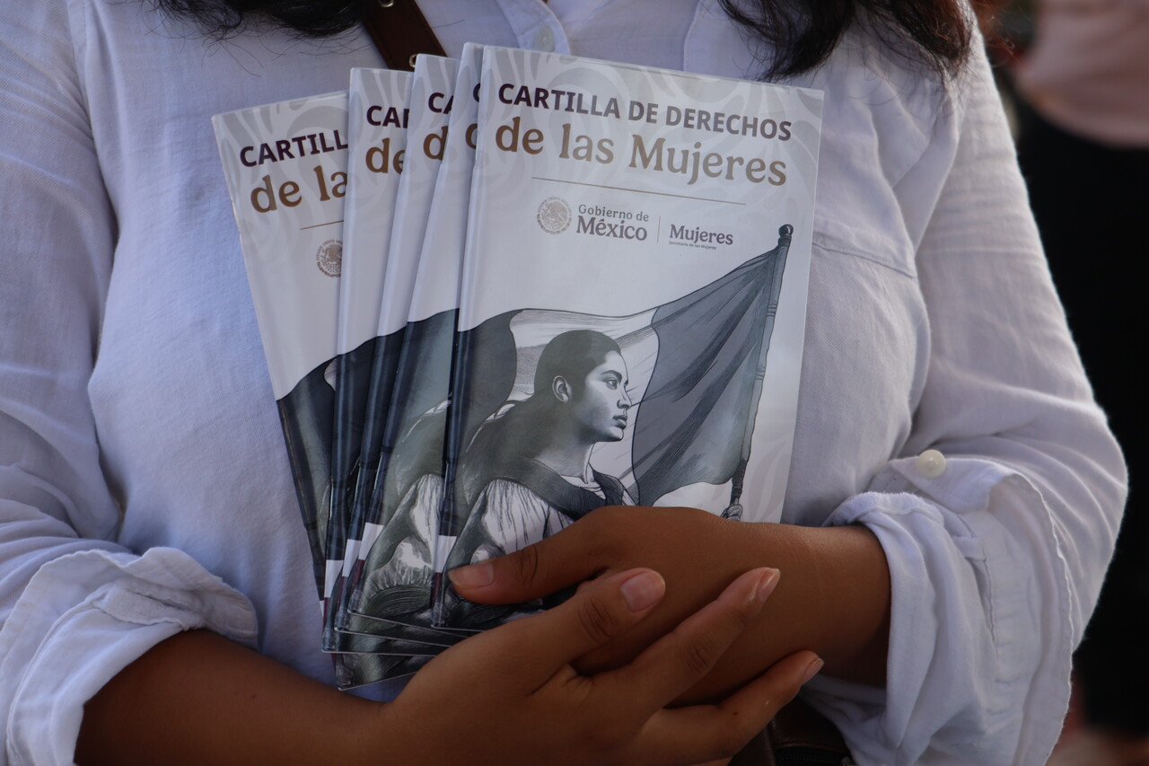 Presenta QRoo la Cartilla de Derechos de las Mujeres en lengua maya