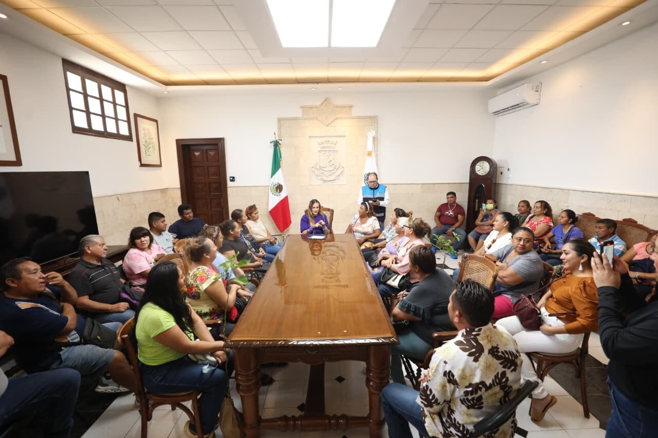 Mérida: Patrón se compromete a no aplicar a tianguistas ningún ajuste al derecho de uso de suelo