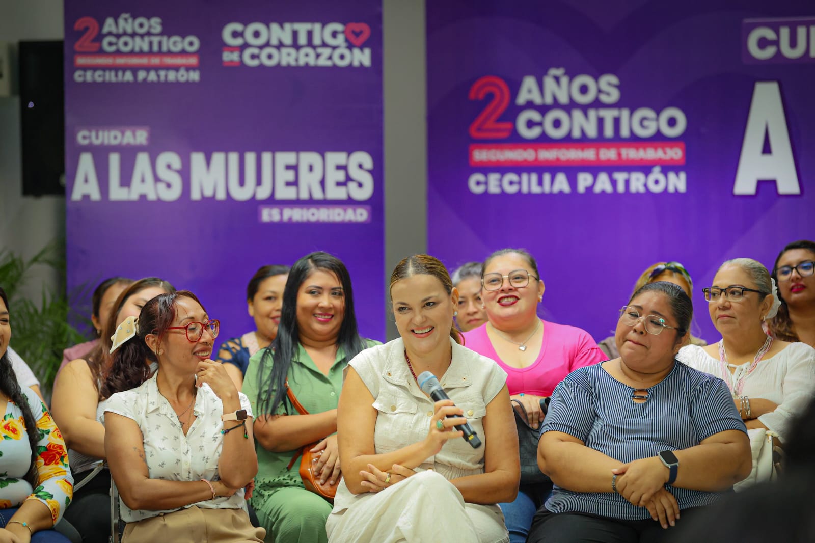 Cecilia Patrón celebra a las mujeres meridanas que buscan concluir la universidad 