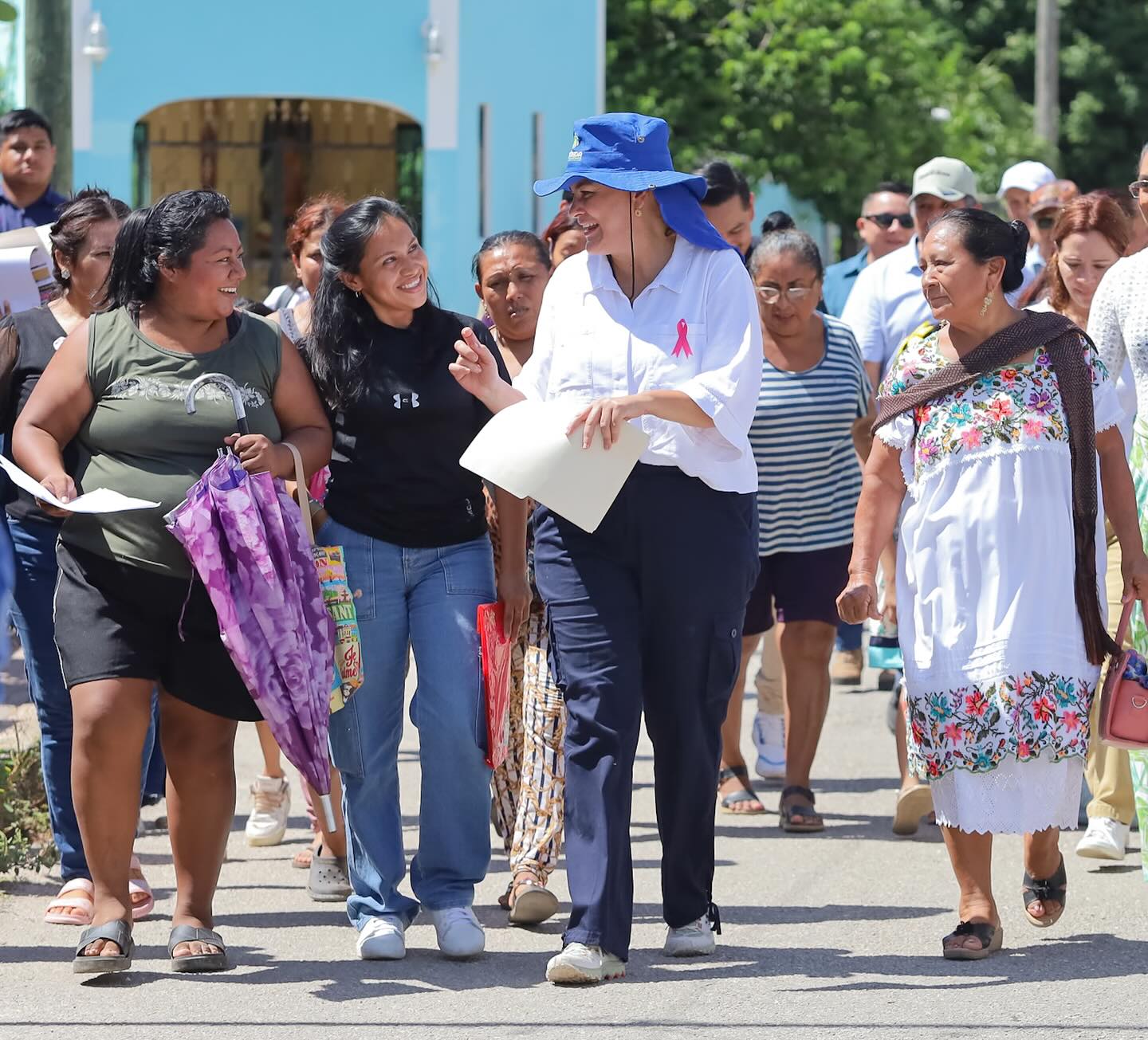 Ayuntamiento de Mérida realiza acciones en favor de las mujeres como parte de la campaña del 25N