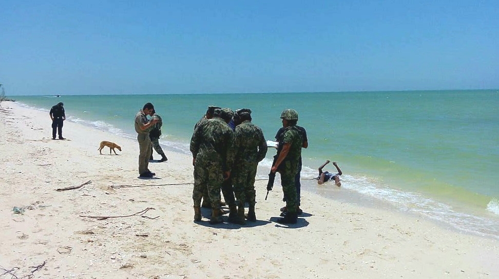 Molestos por larga espera, priístas agreden a Sahuí en Celestún