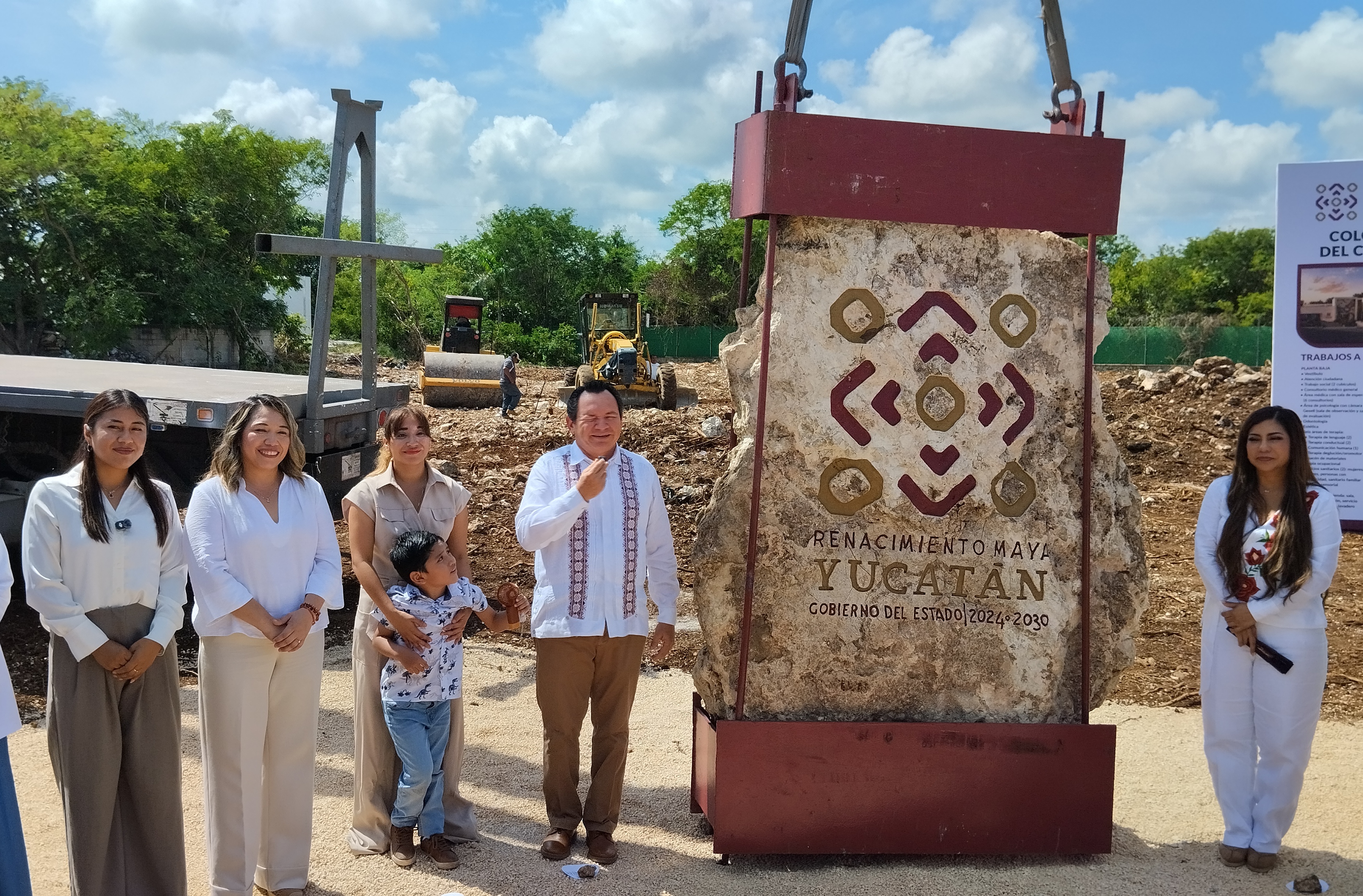 Colocan la primera piedra del Centro Estatal de Autismo en Yucatán 