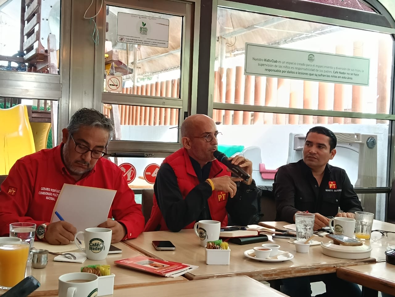 Ingresan iniciativa al Congreso de Quintana Roo para evitar celulares en las aulas de clases