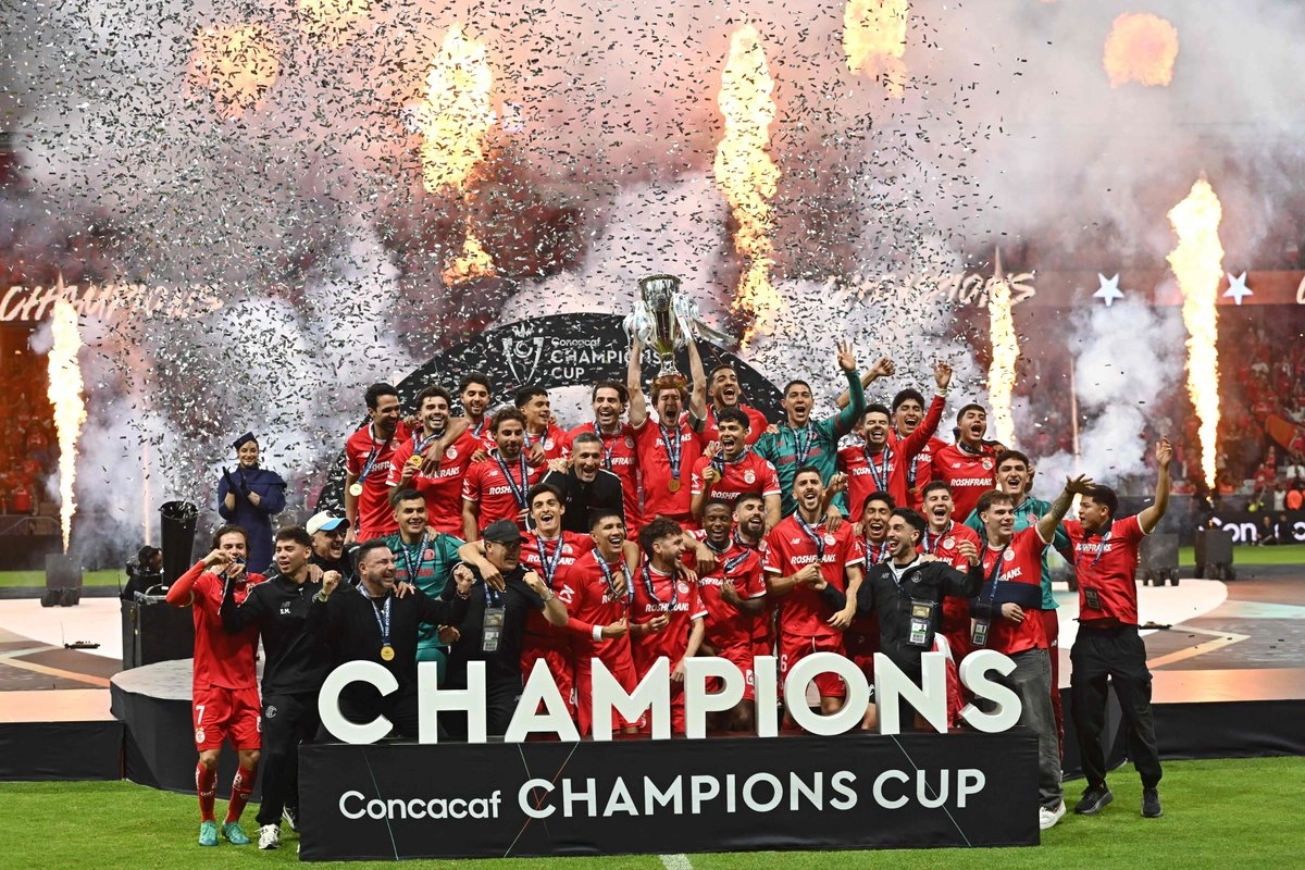Toluca se corona en la 'Concachampions' al derrotar a Tigres en penales