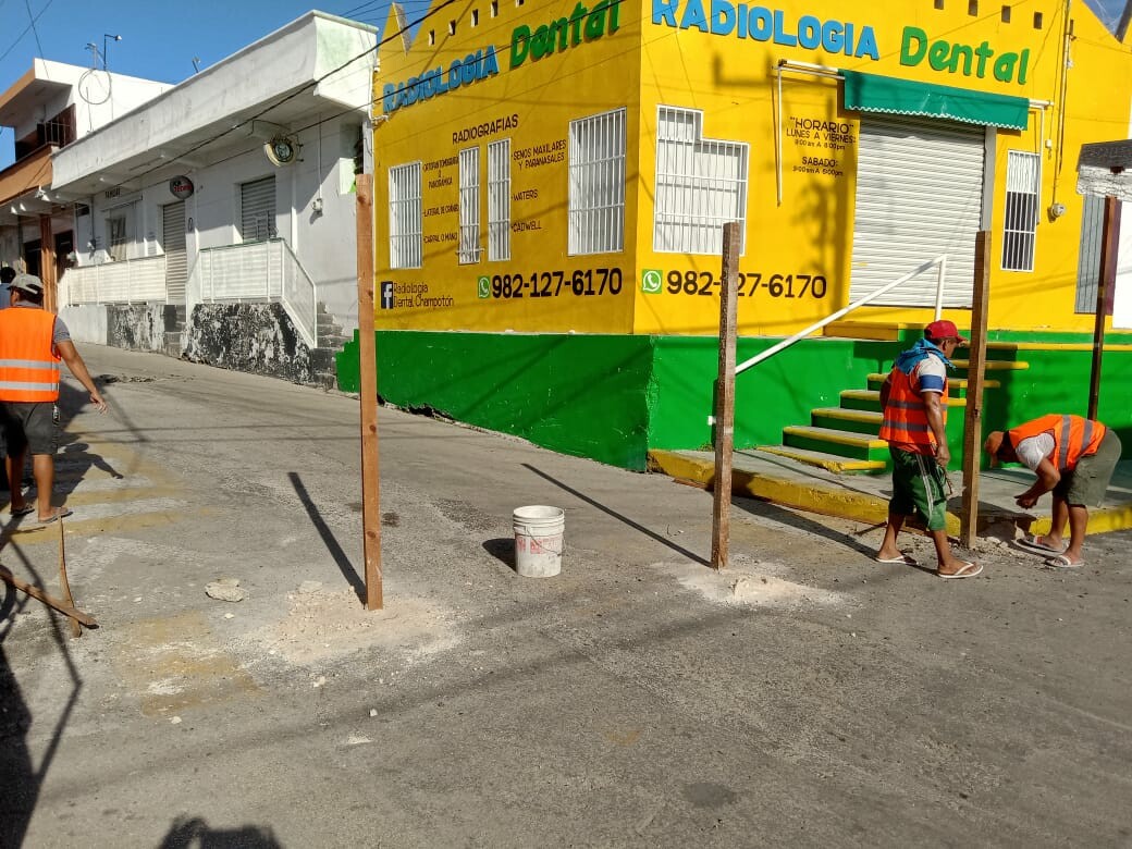 Pese a acuerdos, ayuntamiento de Champotón inicia con obra de peatonalización en el centro