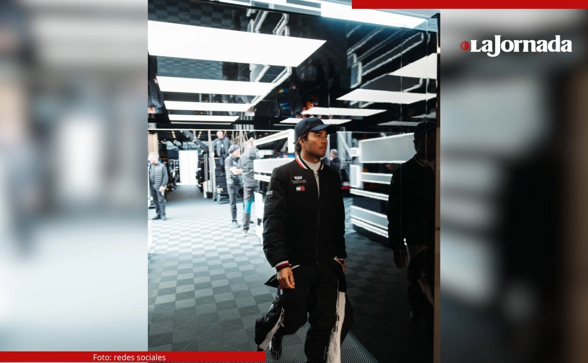 Checo Pérez se estrena con Cadillac en el circuito de Barcelona