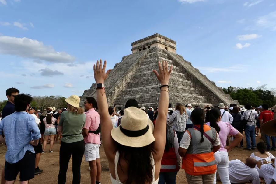 Chichén Itzá reabrirá al público este lunes tras acuerdo con artesanos