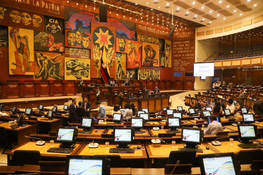 Ultraderecha chilena busca obligar a las mujeres a oír el latido del feto antes de abortar