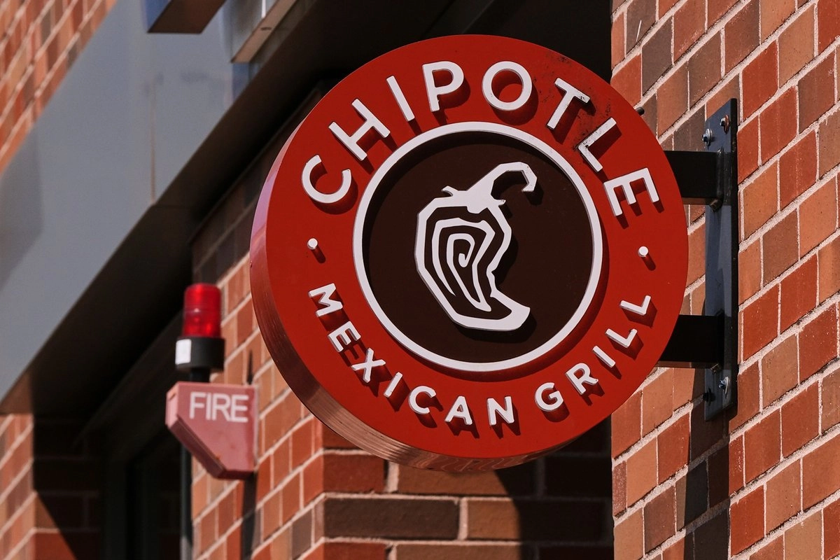 Chipotle retira chiles jalapeños de sus restaurantes presuntamente relacionados a brote de salmonela