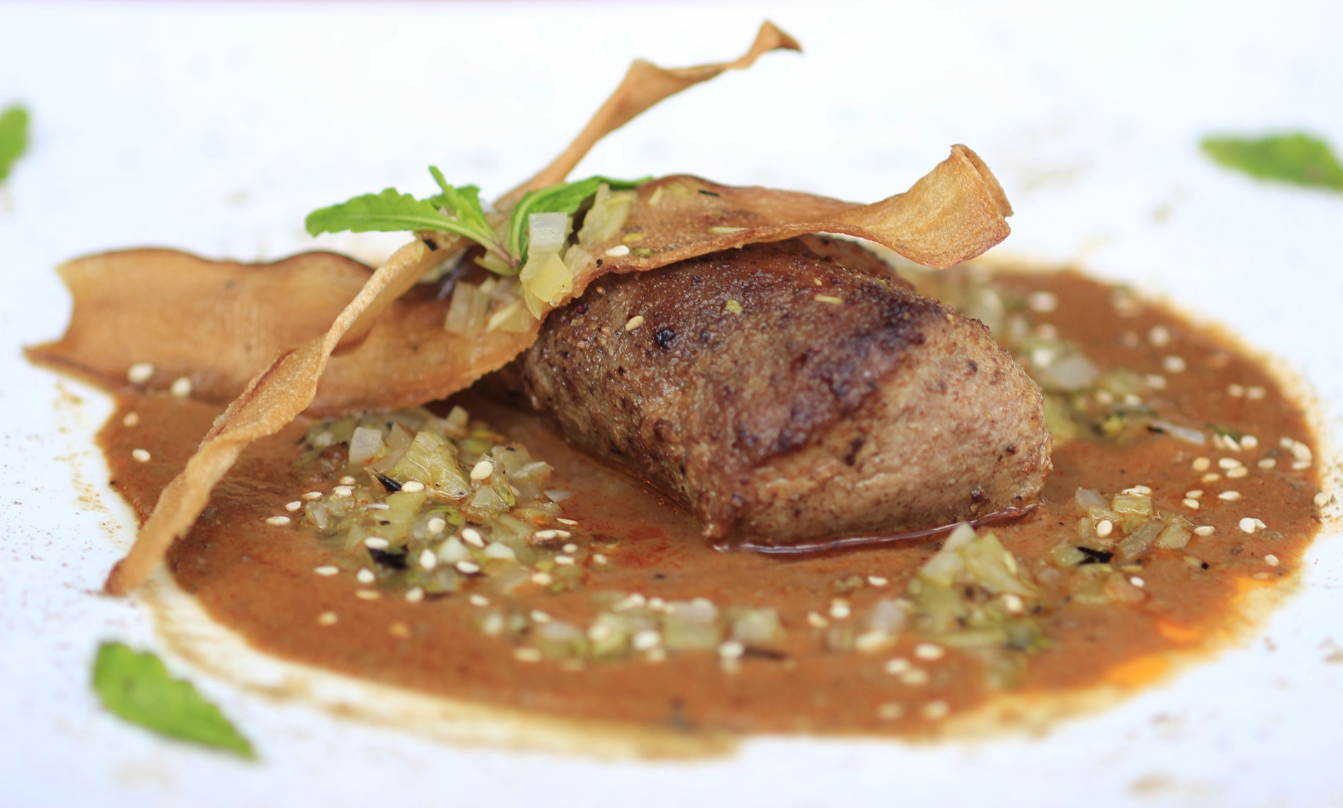 Variedad de platillos hechos con maíz, frijol y calabaza en el CICY