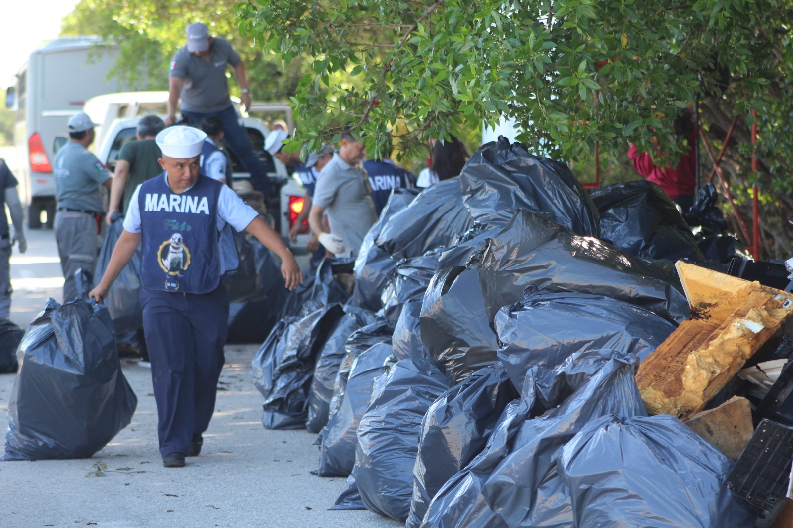 Retiran 2.5 toneladas de basura de la ciénega de Progreso, Yucatán