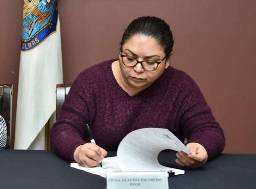 Sindicato de trabajadores administrativos de la UACAM respalda a nueva rectora