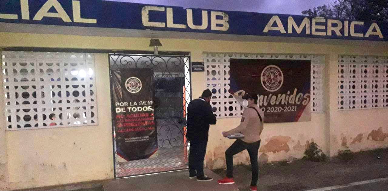 Clausuran otra cancha de futbol en Mérida, reclutaban talentos jóvenes
