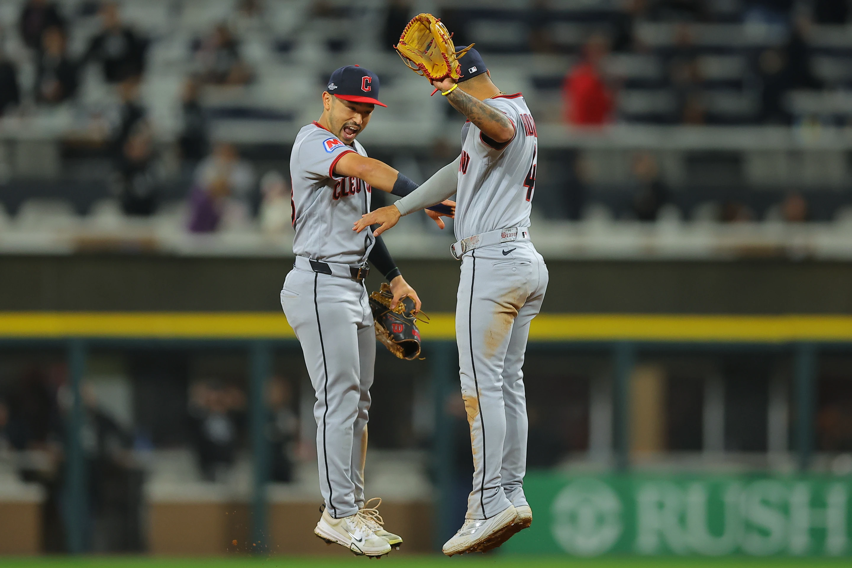 Cleveland remonta y supera 9-5 a Chicago para forzar un decisivo quinto juego
