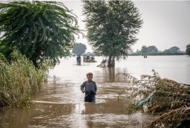 Casi todos los niños del mundo están expuestos a riesgos climáticos, según Unicef