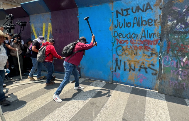 CNTE realiza múltiples bloqueos en CDMX durante el tercer día del paro nacional