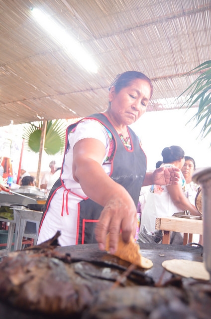 Cocineras intercambian conocimientos en FICMaya