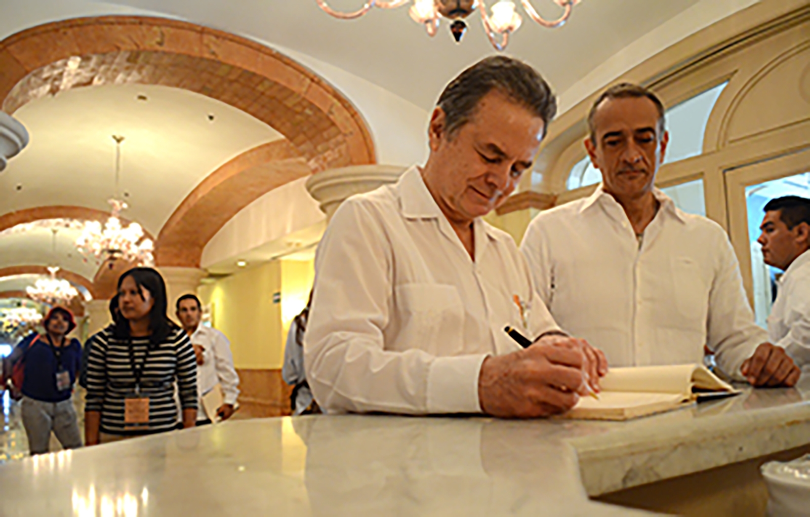  Apuestan por energías renovables