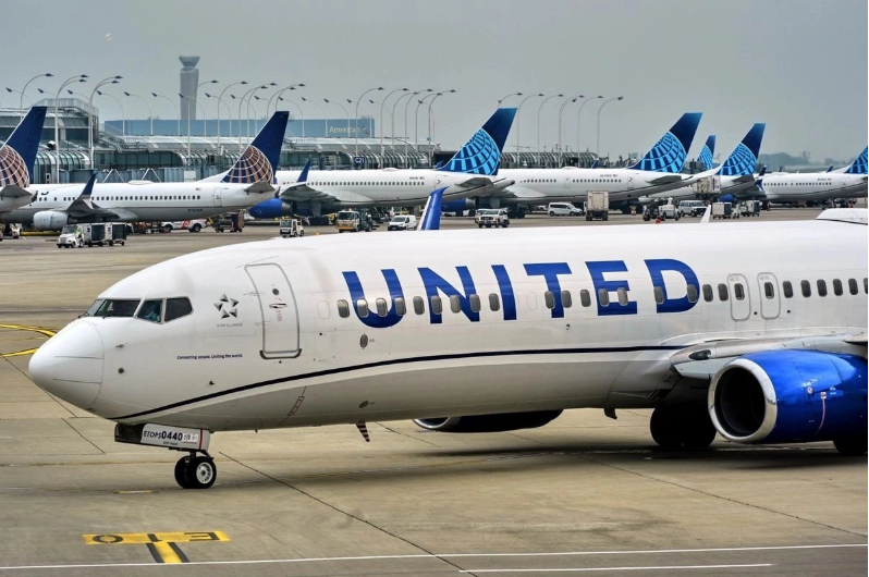 Dos aviones de United Airlines colisionan en el aeropuerto LaGuardia, Nueva York